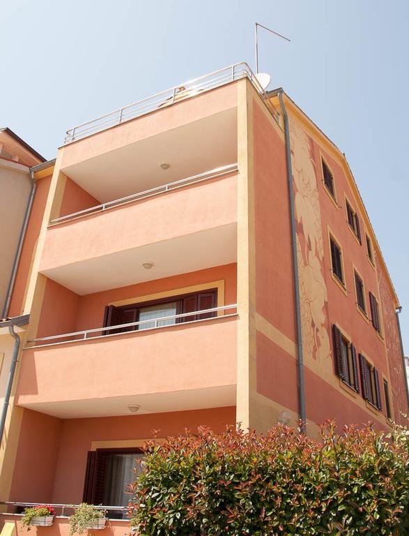 Apartments Labinac プーラ エクステリア 写真